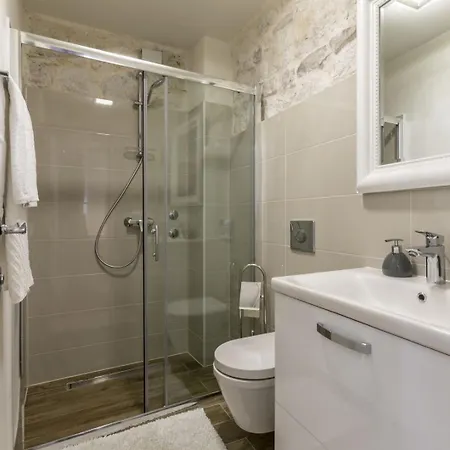 Villa Luxury Libar Near Split, Heated Pool