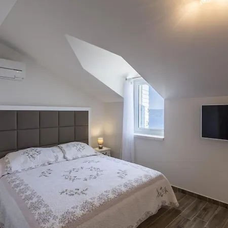 Luxury Libar Near Split, Heated Pool *