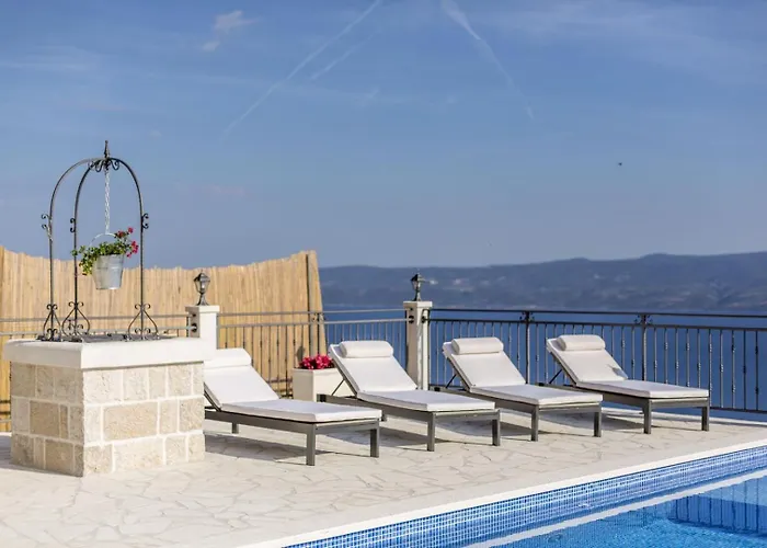Villa Luxury Libar Near Split, Heated Pool