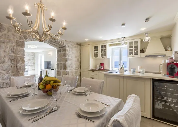 Luxury Libar Near Split, Heated Pool Villa Jesenice (Split-Dalmatia)