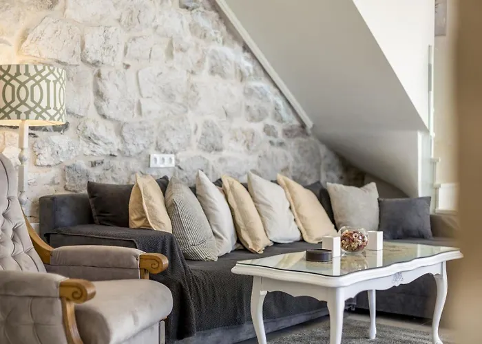 Luxury Libar Near Split, Heated Pool Villa