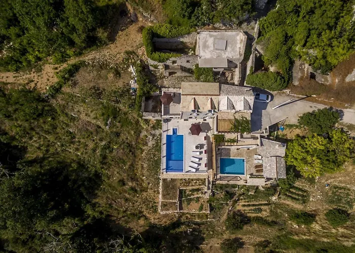 Villa Luxury Libar Near Split, Heated Pool